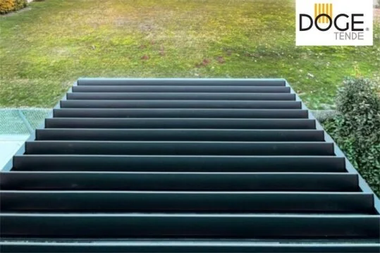 Pergola bioclimatica con lamelle orientabili Borgoricco